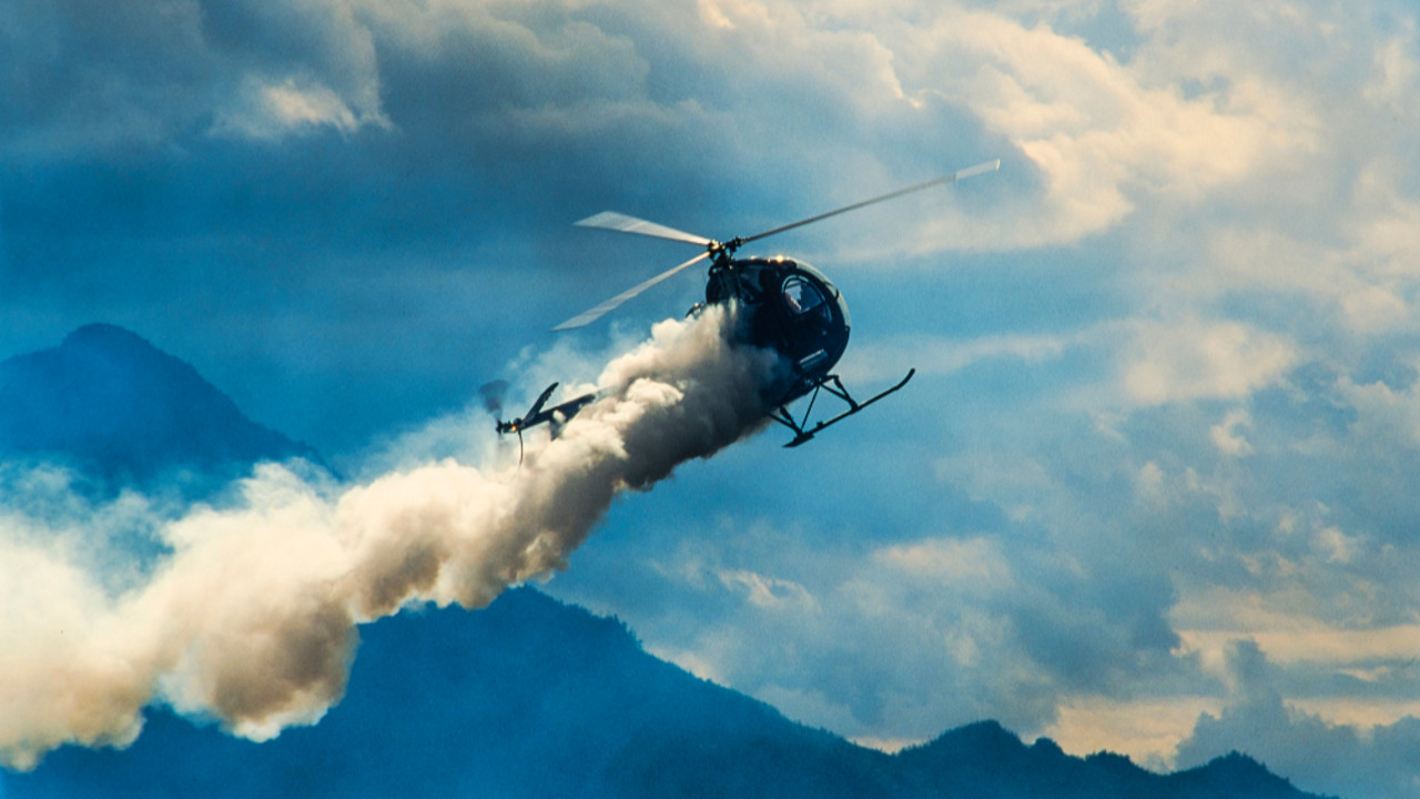 Helikopter u dimu