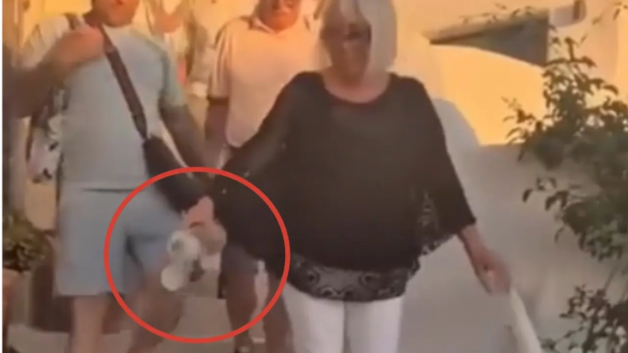 Rasipanje pepela po Santoriniju