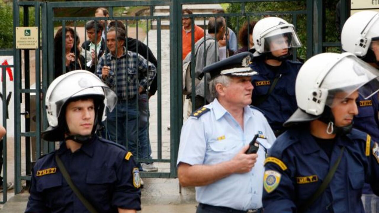 grčka policija