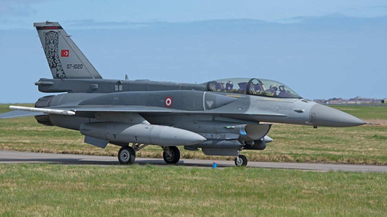 F-16