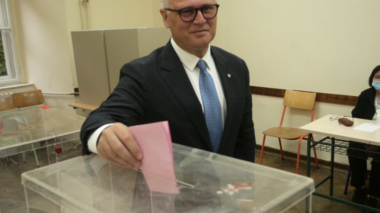 Goran Vesić