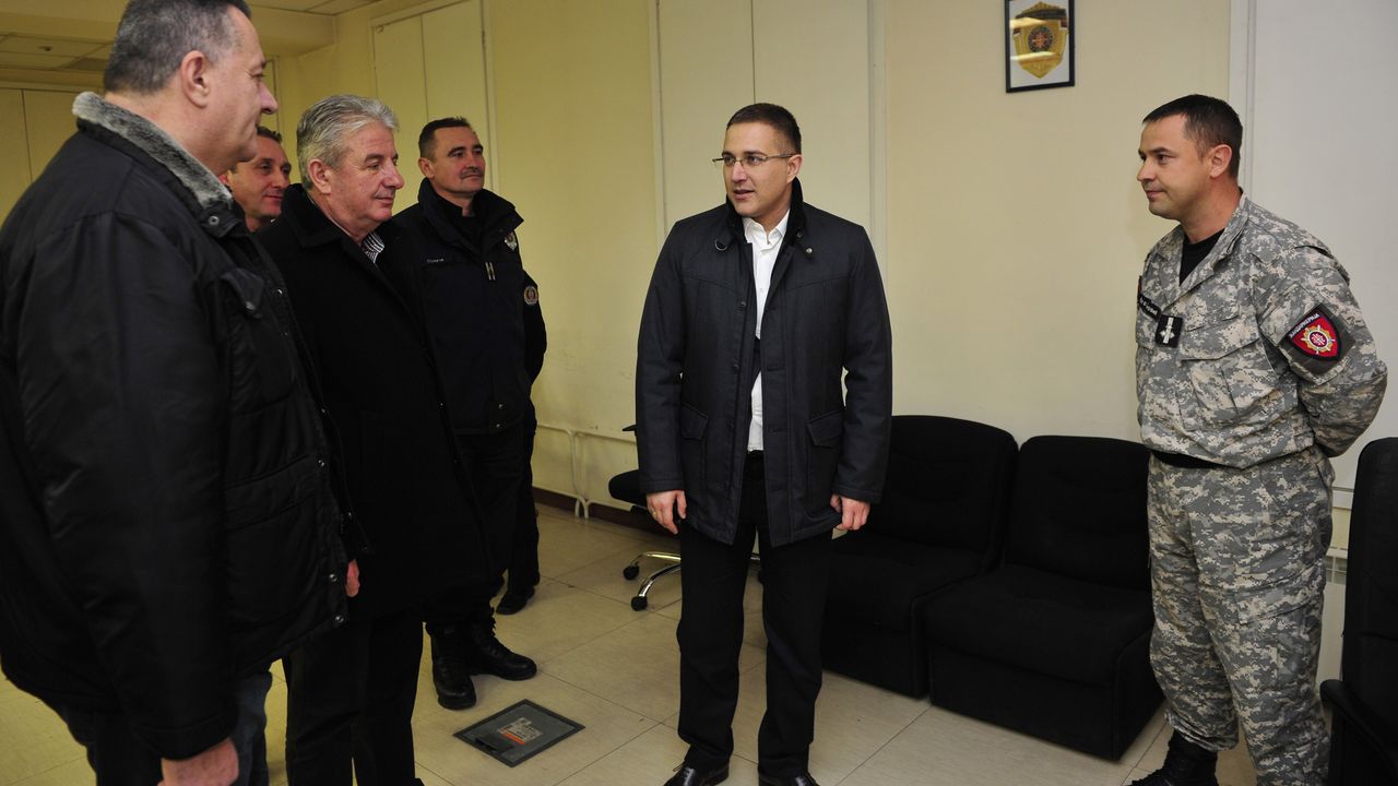 Nebojša Stefanović, Milorad Veljović