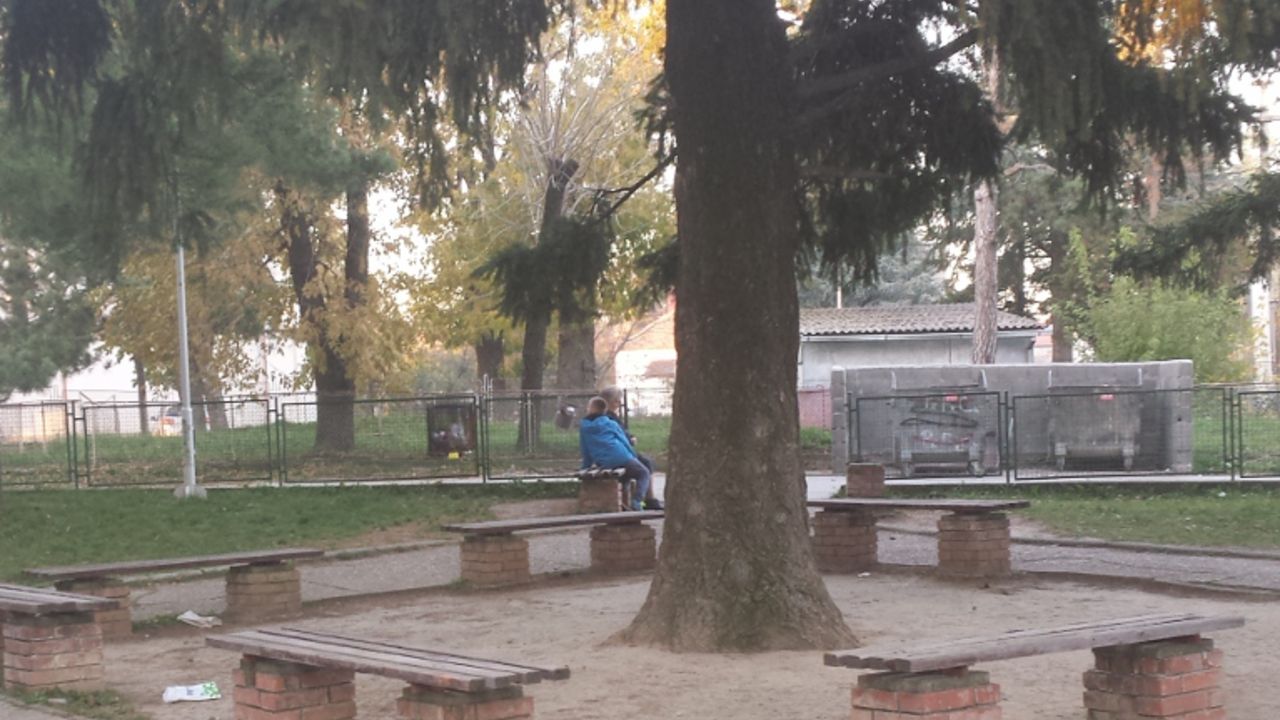 školsko dvorište OŠ Vuk Karadžić u Ripnju