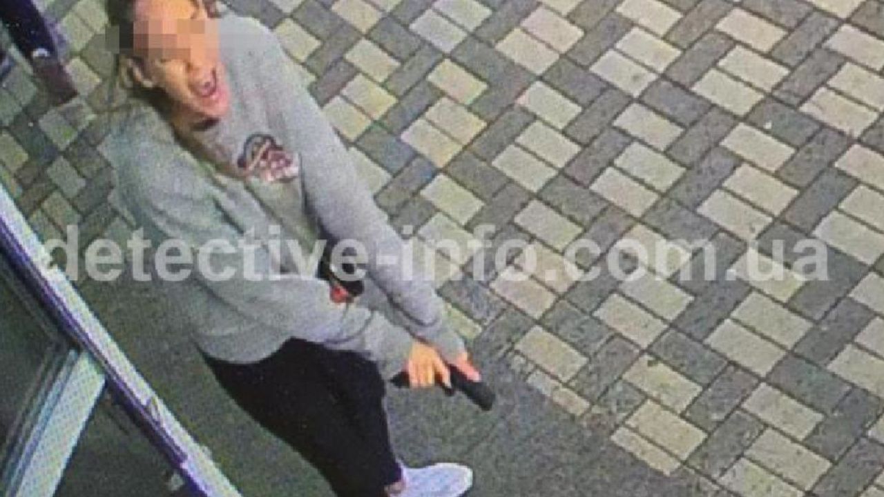 Tamara Zvicer puca na napadače