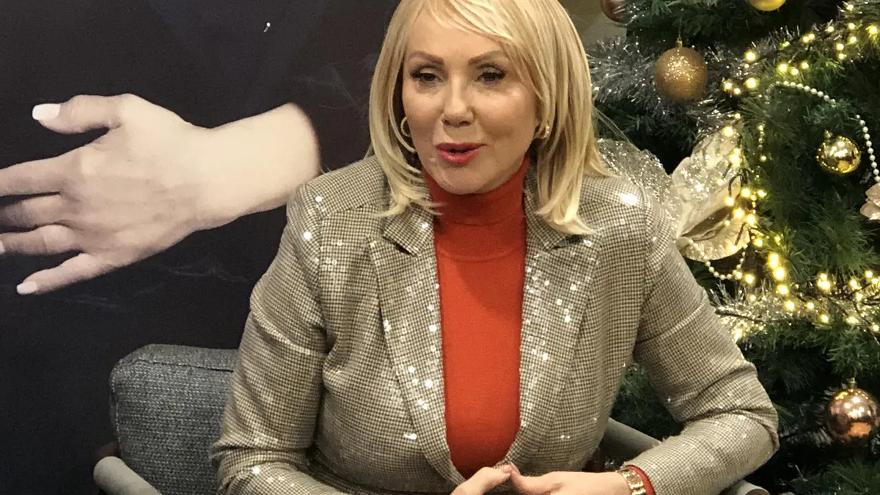 Lepa Brena