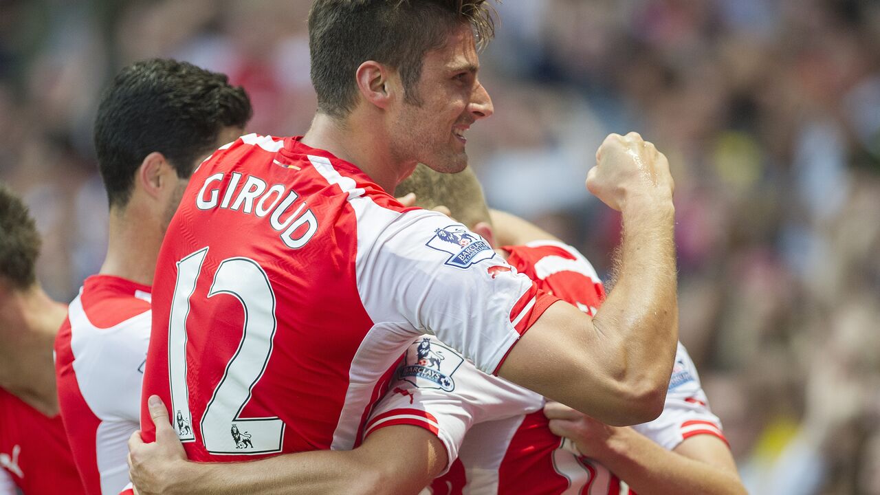 Olivije Žiru slavi gol za Arsenal