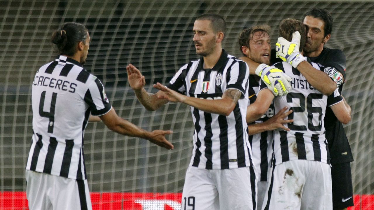 Fudbaleri Juventusa slave pobednički gol protiv Kjeva u meču prvog kola Serije A
