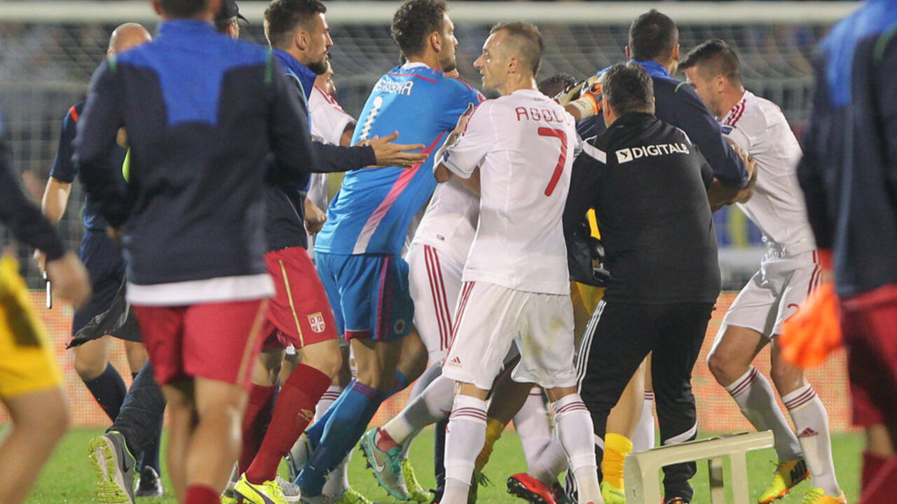 Tuča igrača na meču kvalifikacija za EURO 2016. između Srbije i Albanije