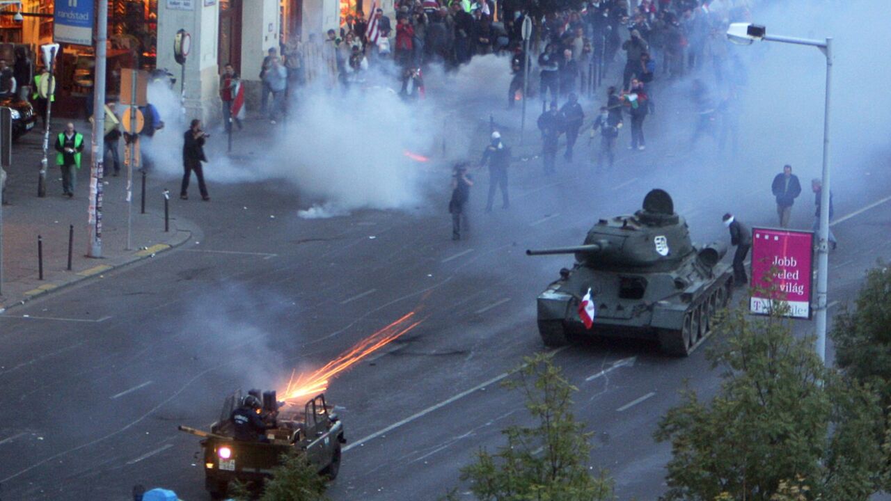 Sukobi mađarske policije i demonstranata 2006. godine