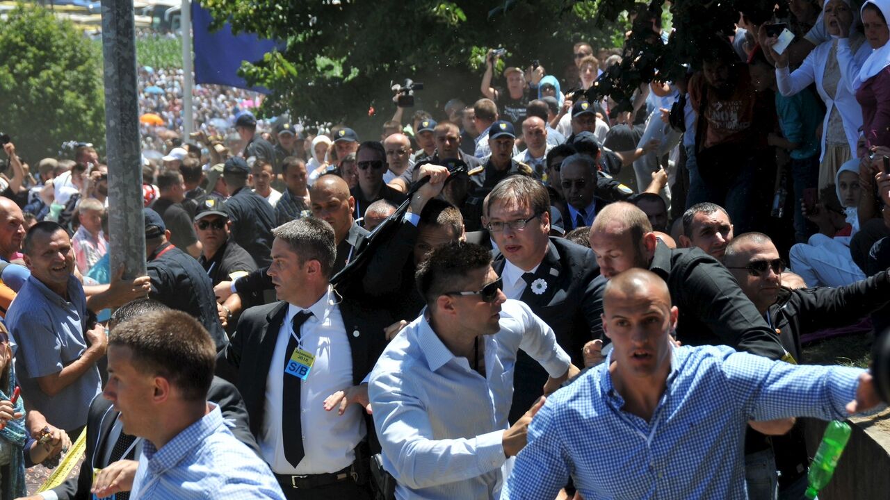 napad na premijera u Potočarima