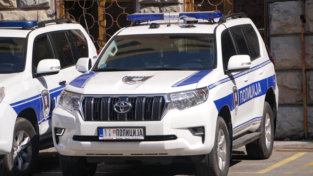 policija