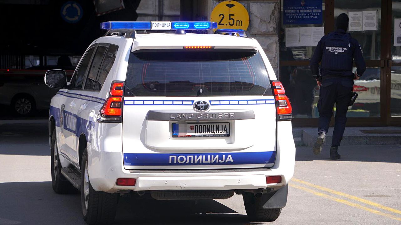 policija