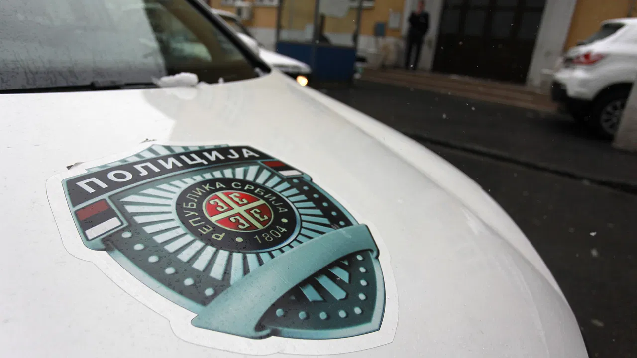 policija
