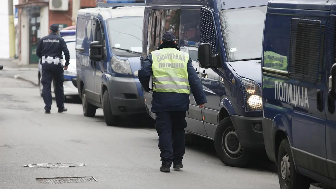 policija