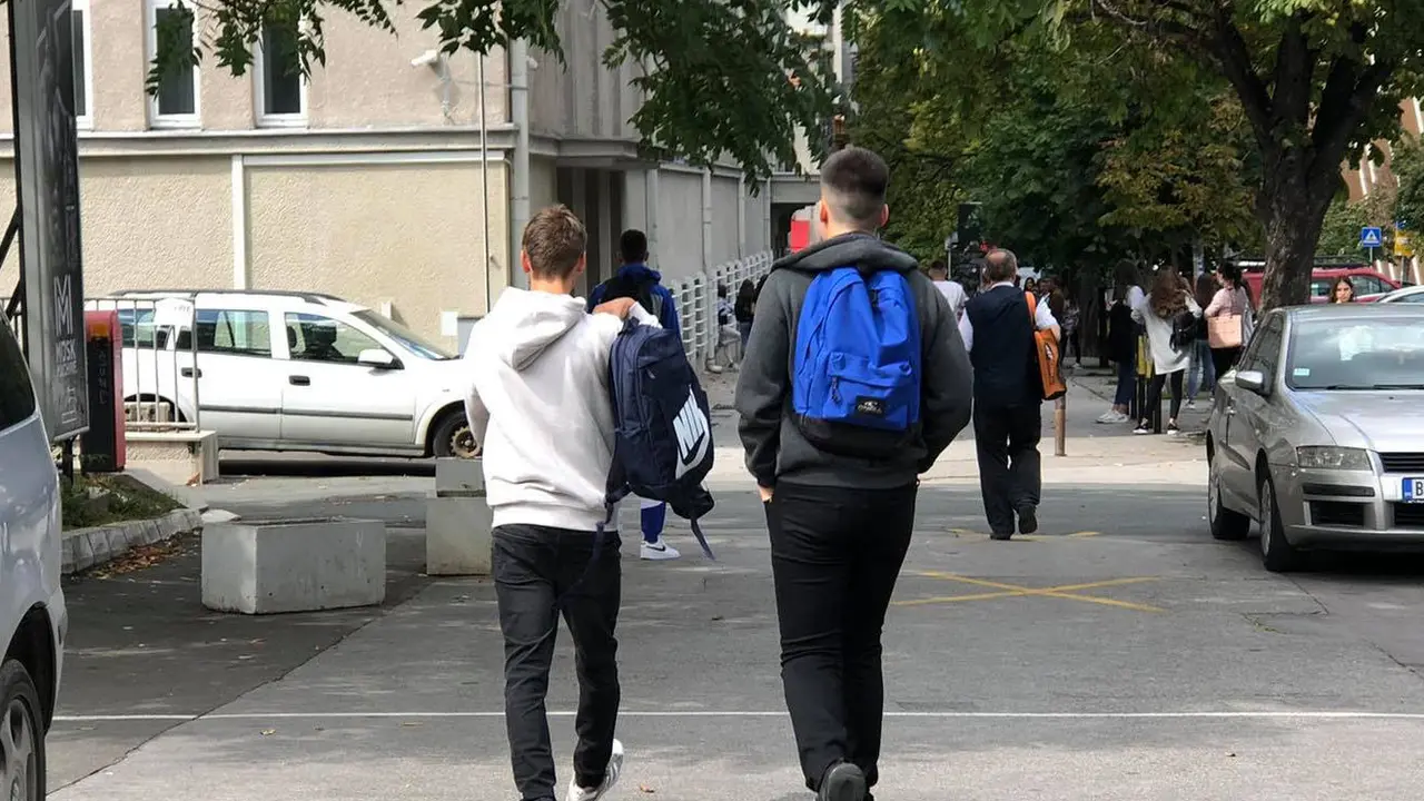 škola