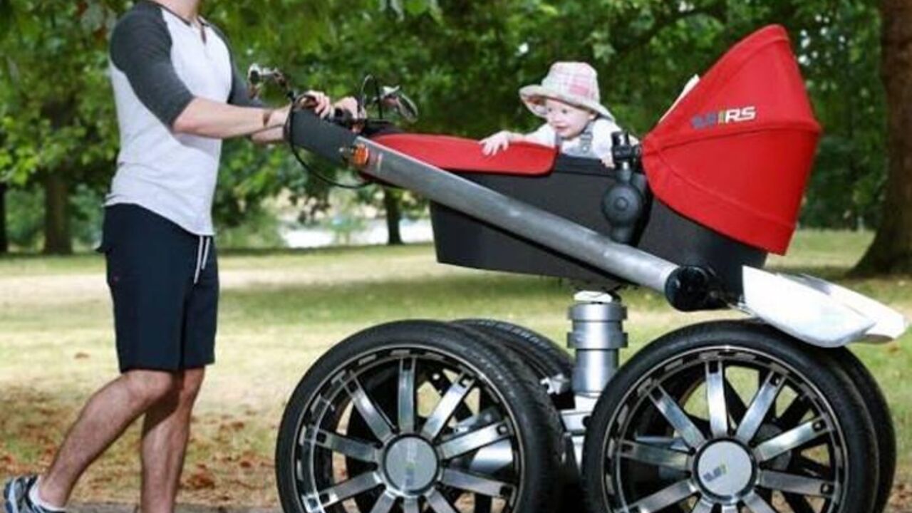 Kolica za bebe u obliku automobila