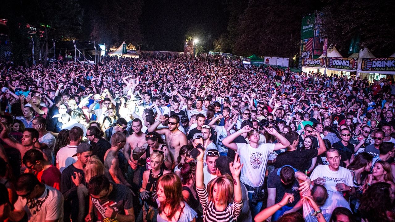 Lovefest pogled sa bine