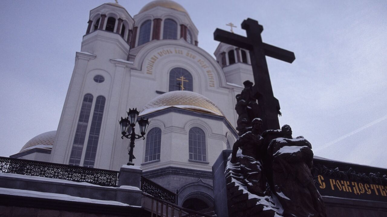 Spomenik caru Nikolaju II u Rusiji