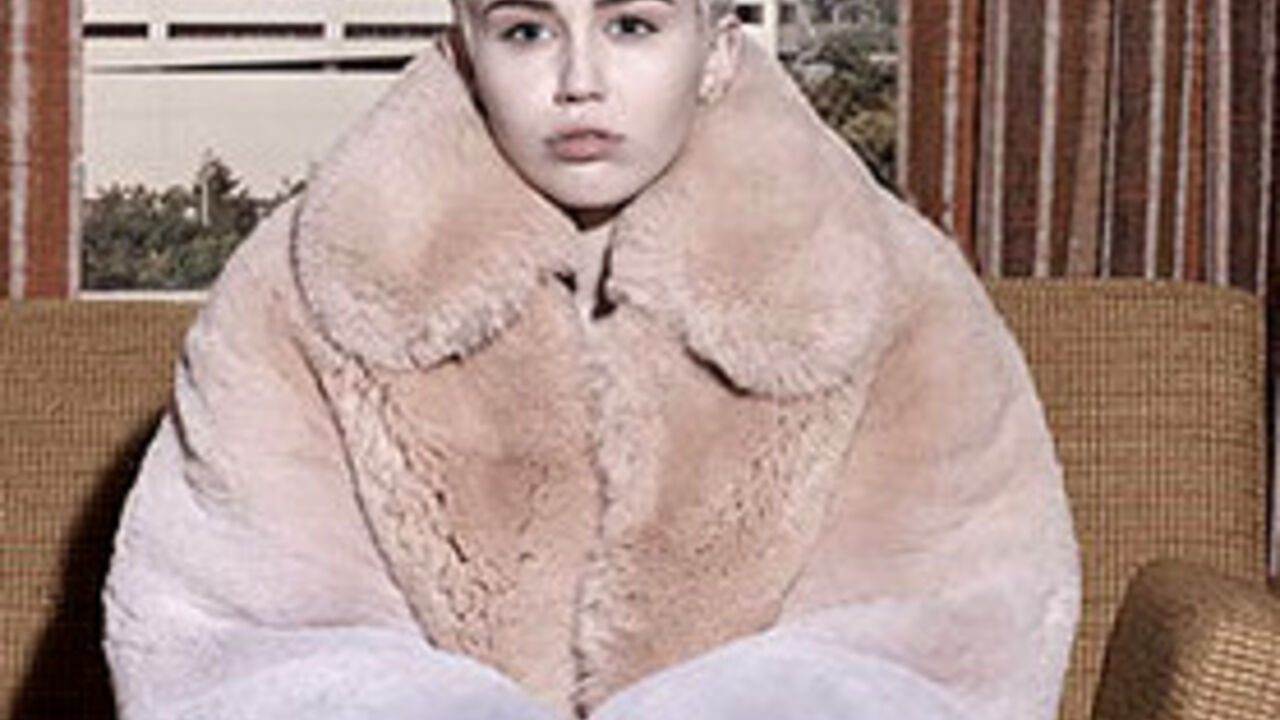Majli u Elle magazinu