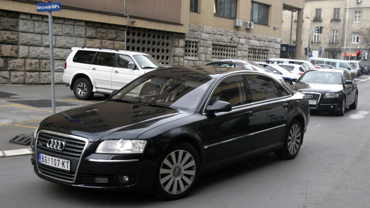 Saša Radulović u automobilu