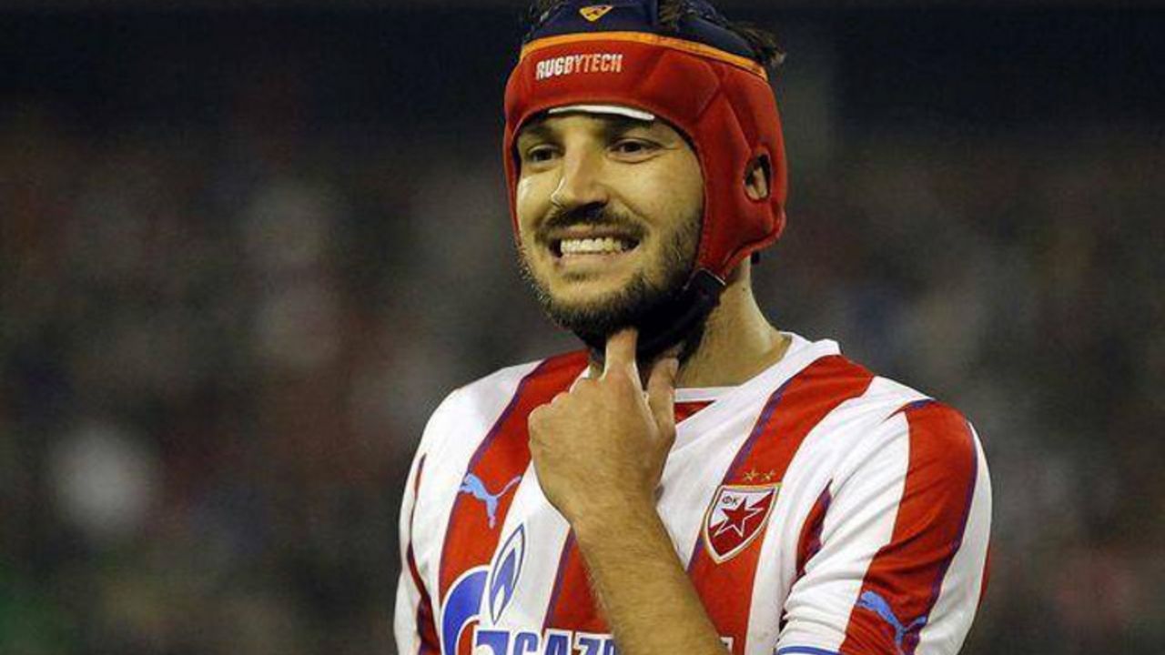 Miloš Ninković nosi masku