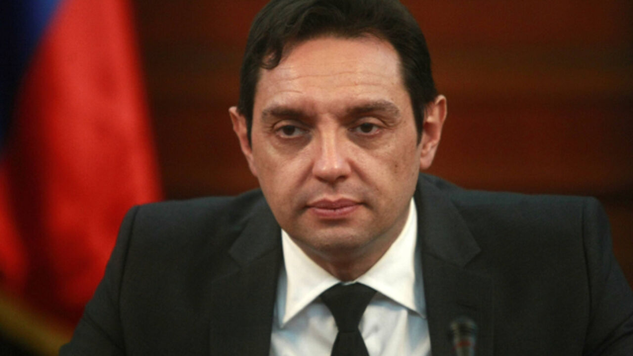 Aleksandar Vulin za govornicom