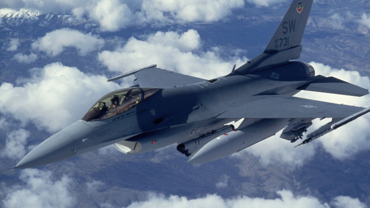 Premijer leteo u F-16