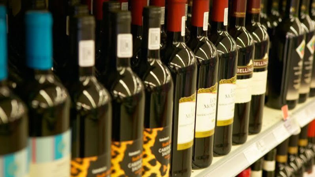 Vino u prodavnici