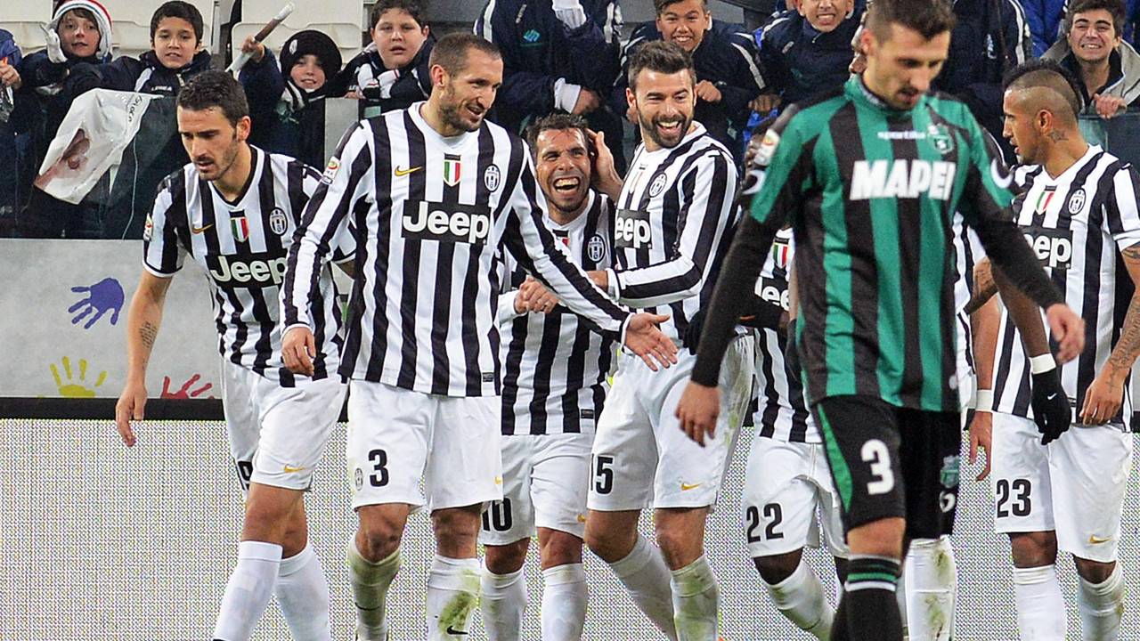 Fudbaleri Juventusa i Sasula