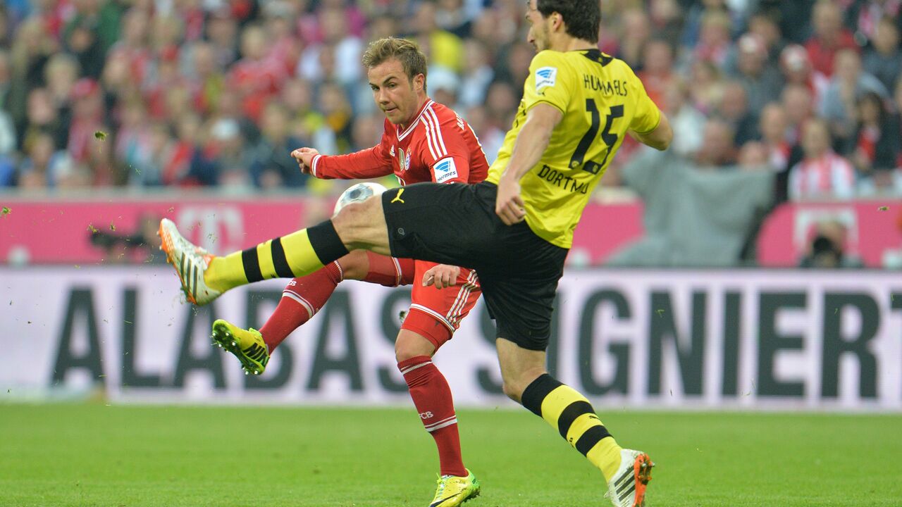 Mario Gece na meču sa Borusijom Dortmund
