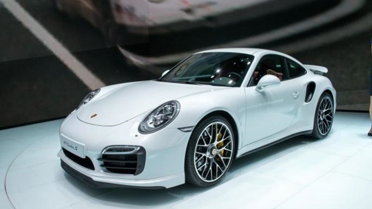 Beli Porsche 911 Turbo