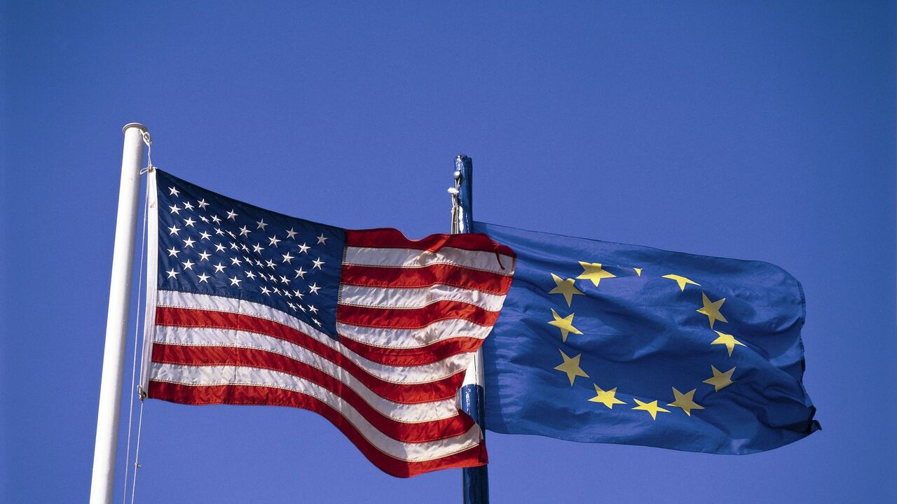 Zastave EU i SAD