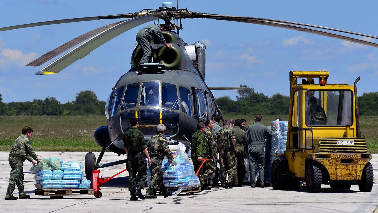 helikopter sa pomoći