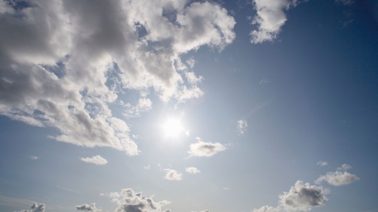 Sunce, oblaci