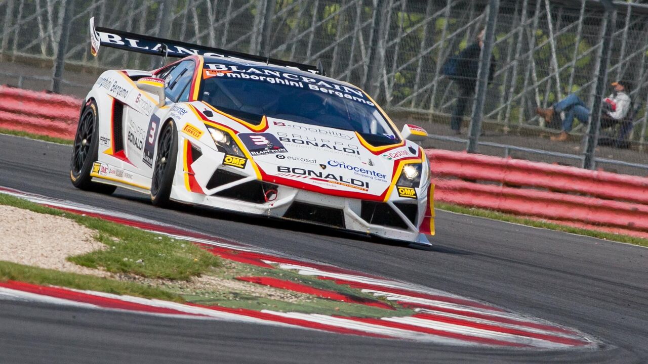 Miloš Pavlović u bolidu Lamborgini "galjardo LP 560-4"