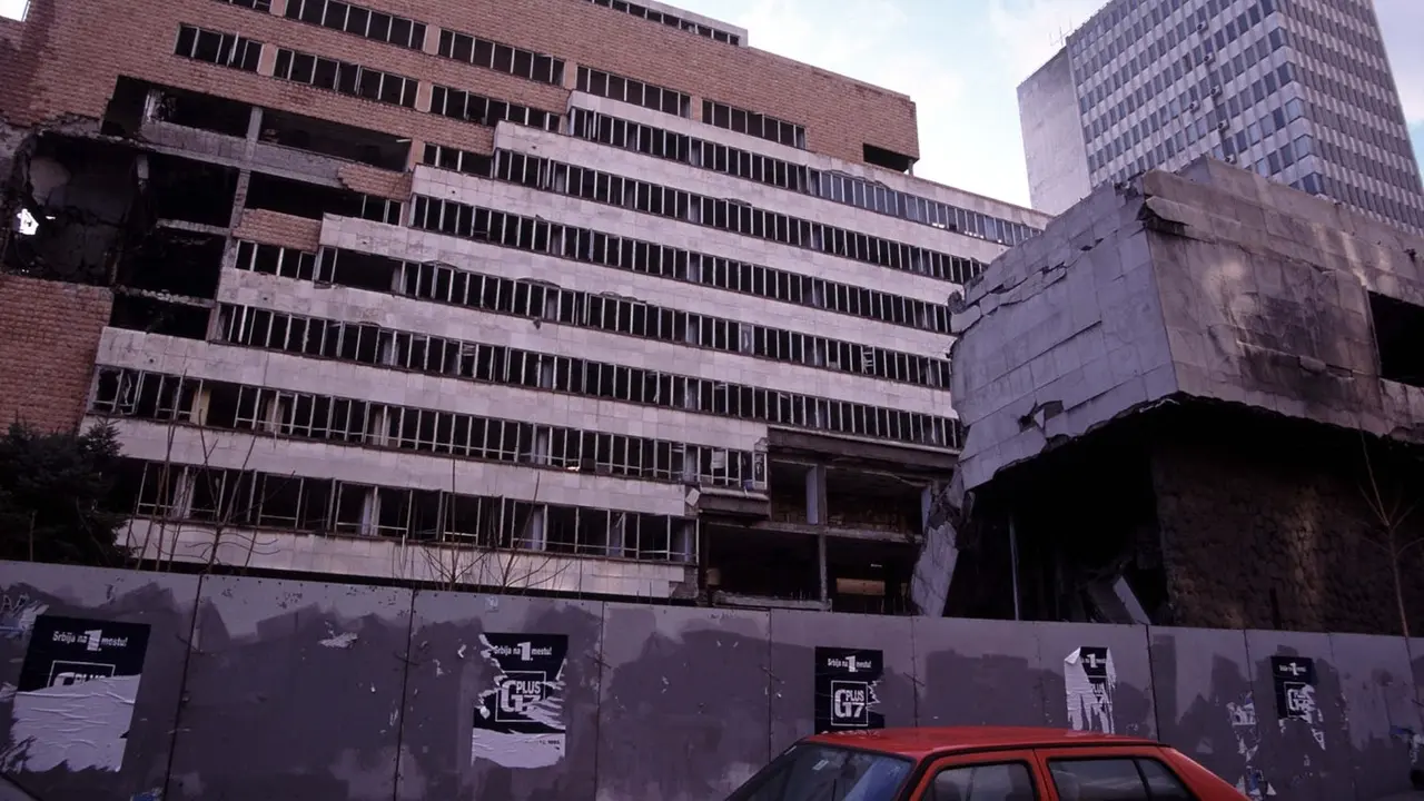 Bombardovana zgrada u Beogradu