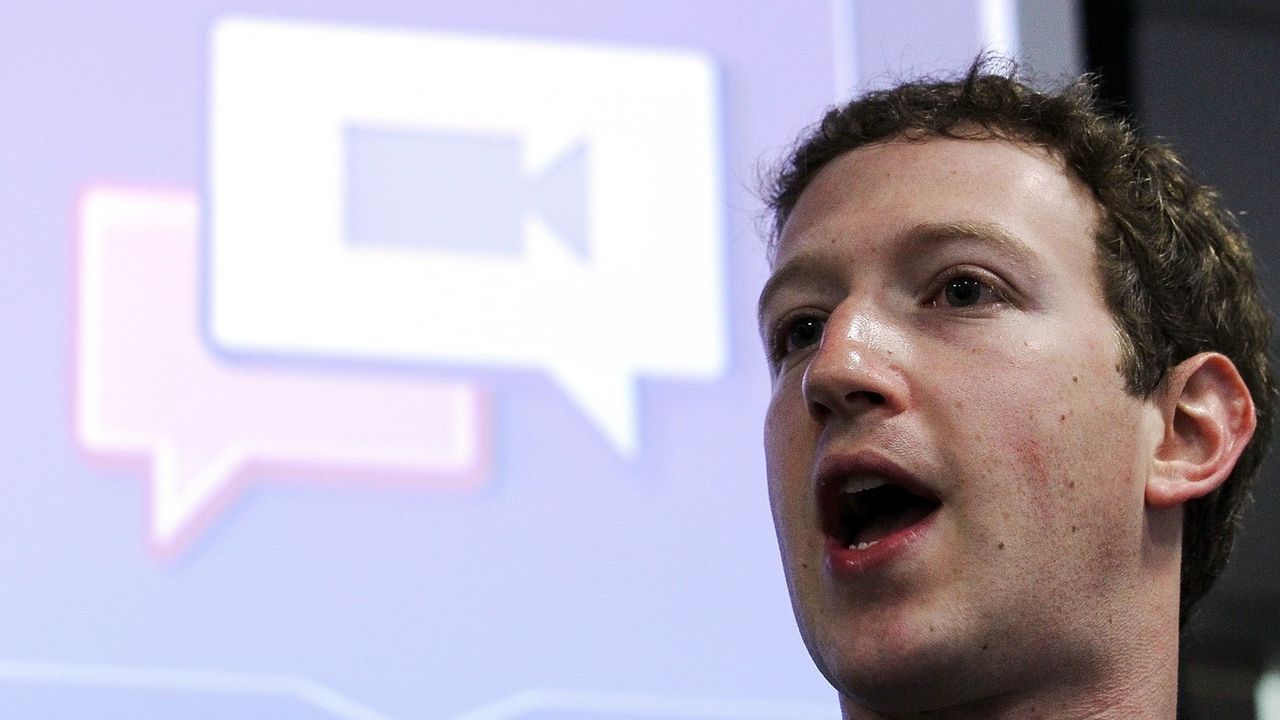 Mark Zuckerberg drži predavanje