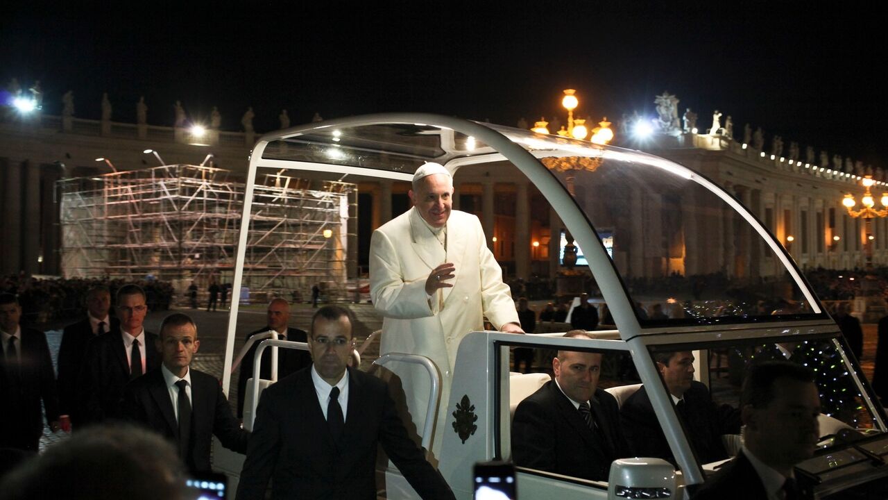 papamobil, papa Franja