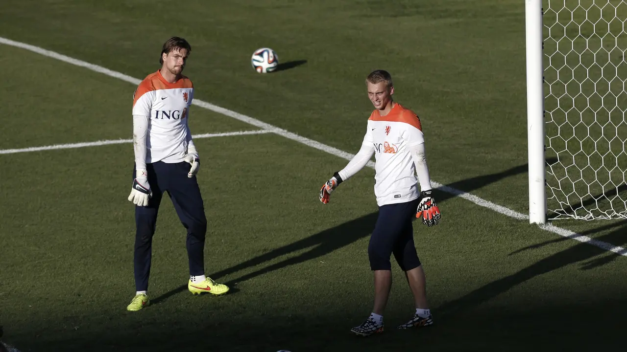 Golmani Holandije Tim Krul i Jasper Silesen na treningu dan posle četvrtfinalnog meča protiv Kostarike