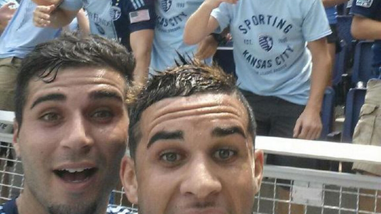 Selfi fudbalera Sporting Kazas sitija posle gola na meču MLS lige