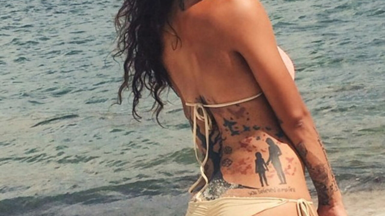 Sidni Lero u bikiniju
