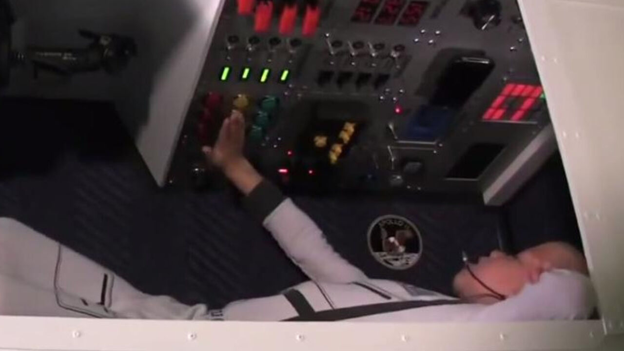 Spejs šatl igračka