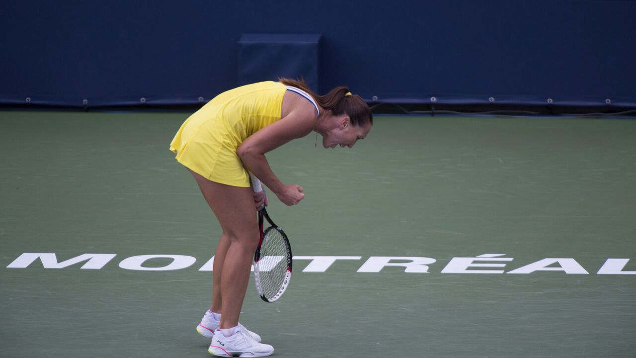 Jelena Janković slavi osvajanje poena u meču drugog kola WTA turnira u Montrealu protiv Sloun Stivens