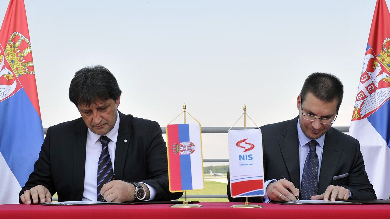 Bratislav Gašić i Kiril Kravčenko na potpisivanju Memoranduma o saradnji