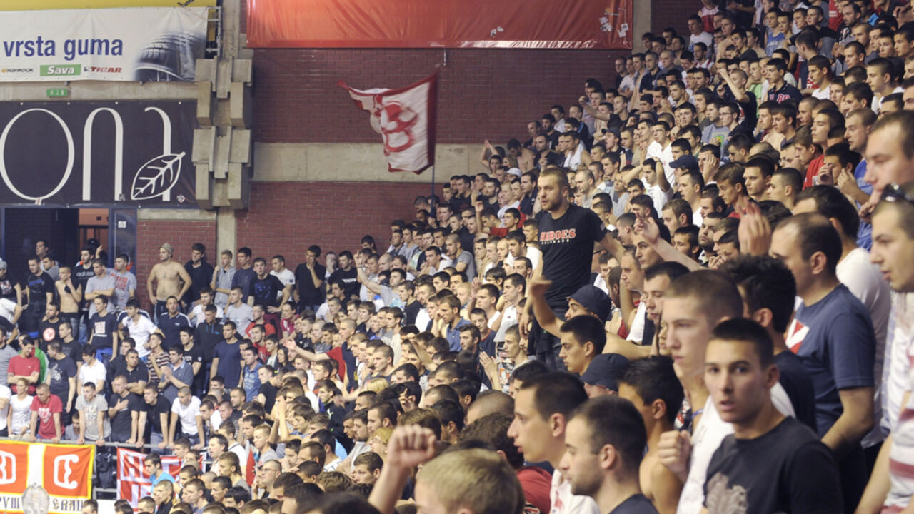 Navijači Crvene zvezde u "Pioniru"