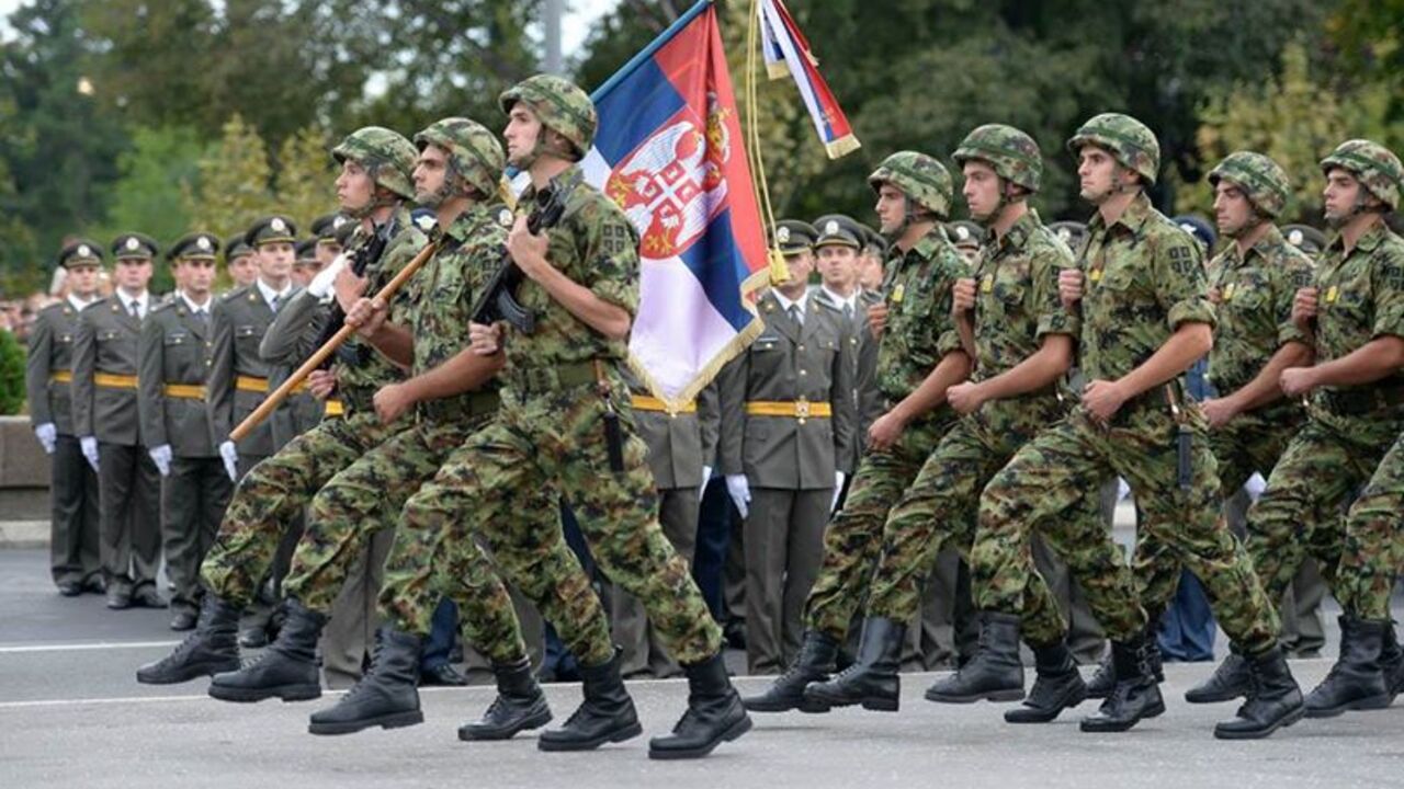 Vojska Srbije maršira
