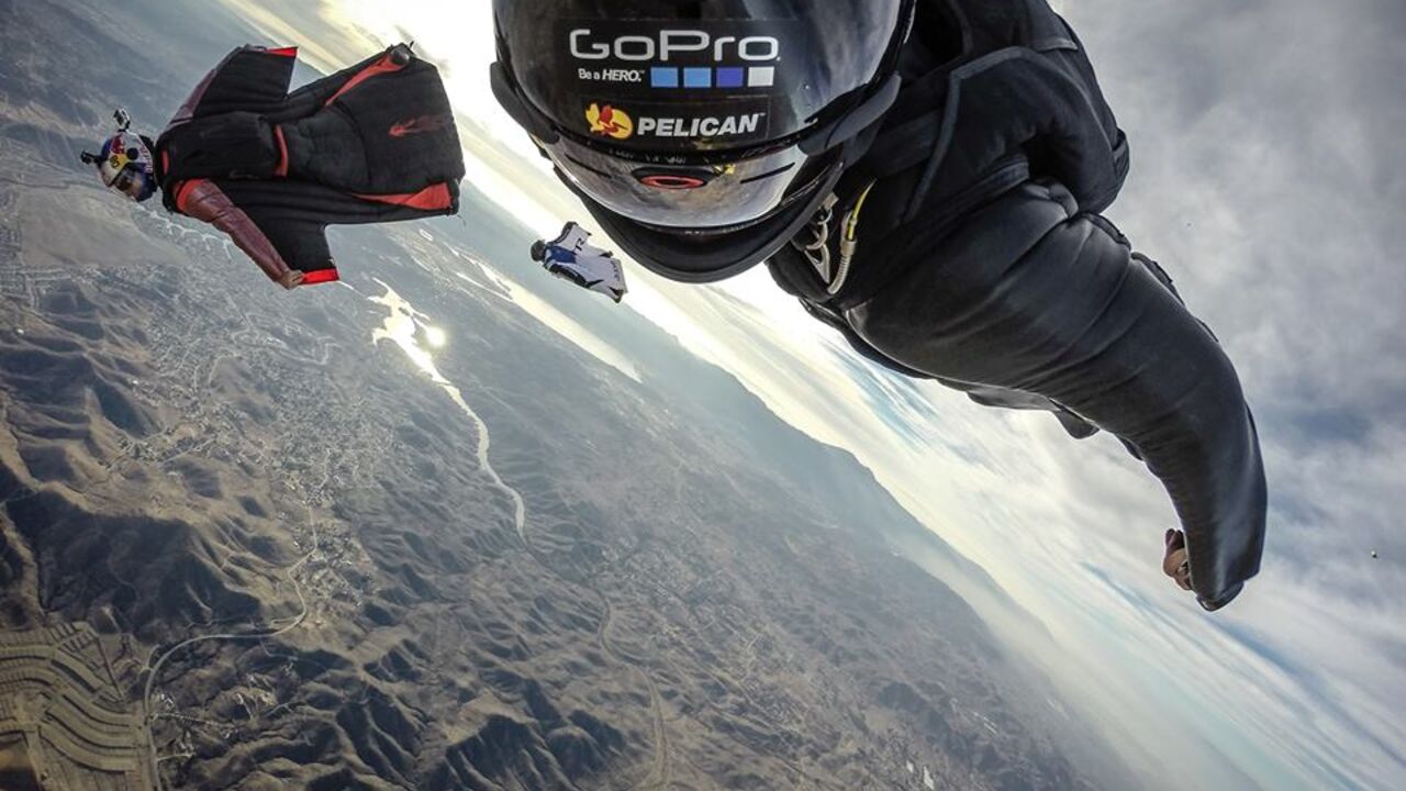 Wingsuit let