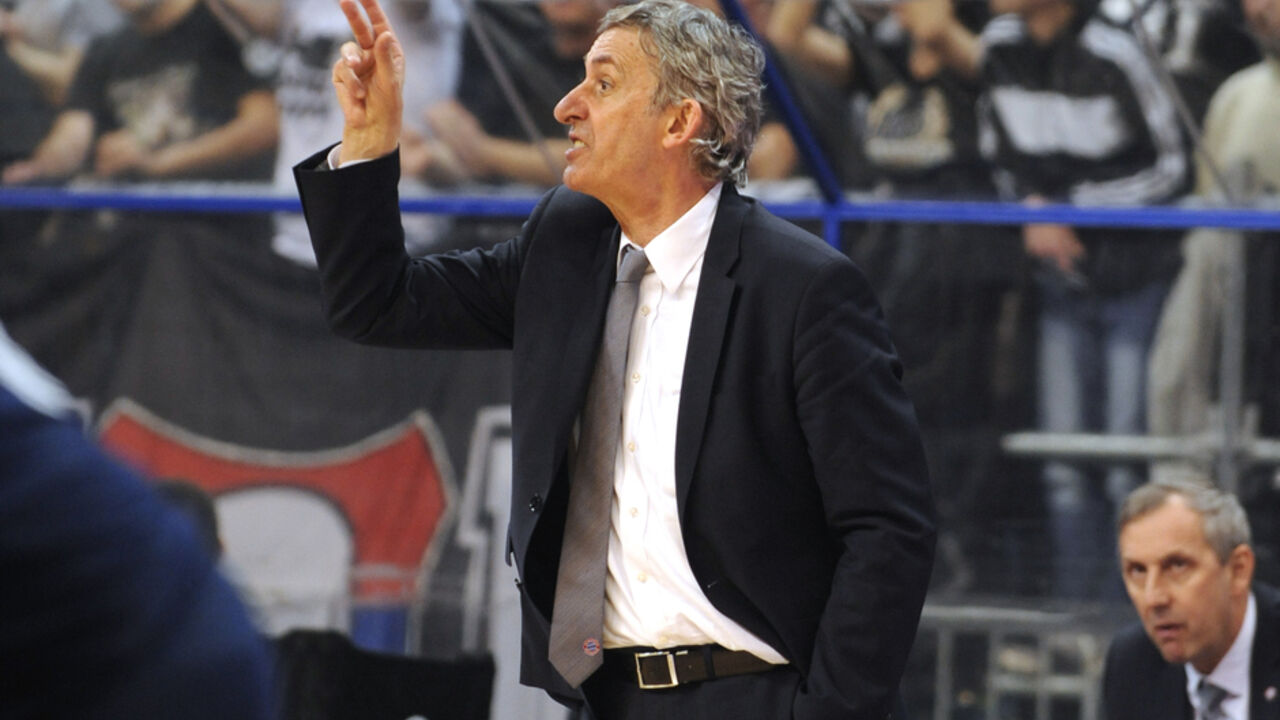 Trener Bajerna Svetislav Pešić