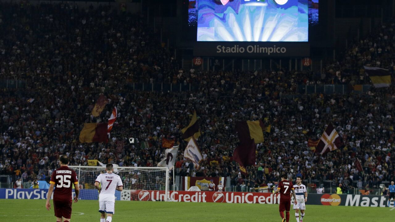 Semafor na stadionu "Olimpiko" posle pobede Bajerna nad Romom rezultatom 7:1