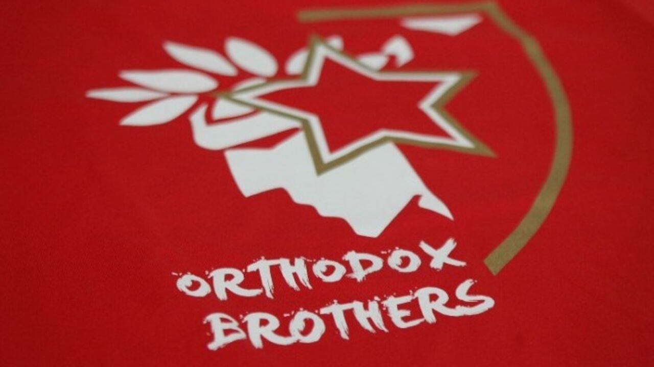 Navijačka majica Crvene zvezde i Olimpijakosa